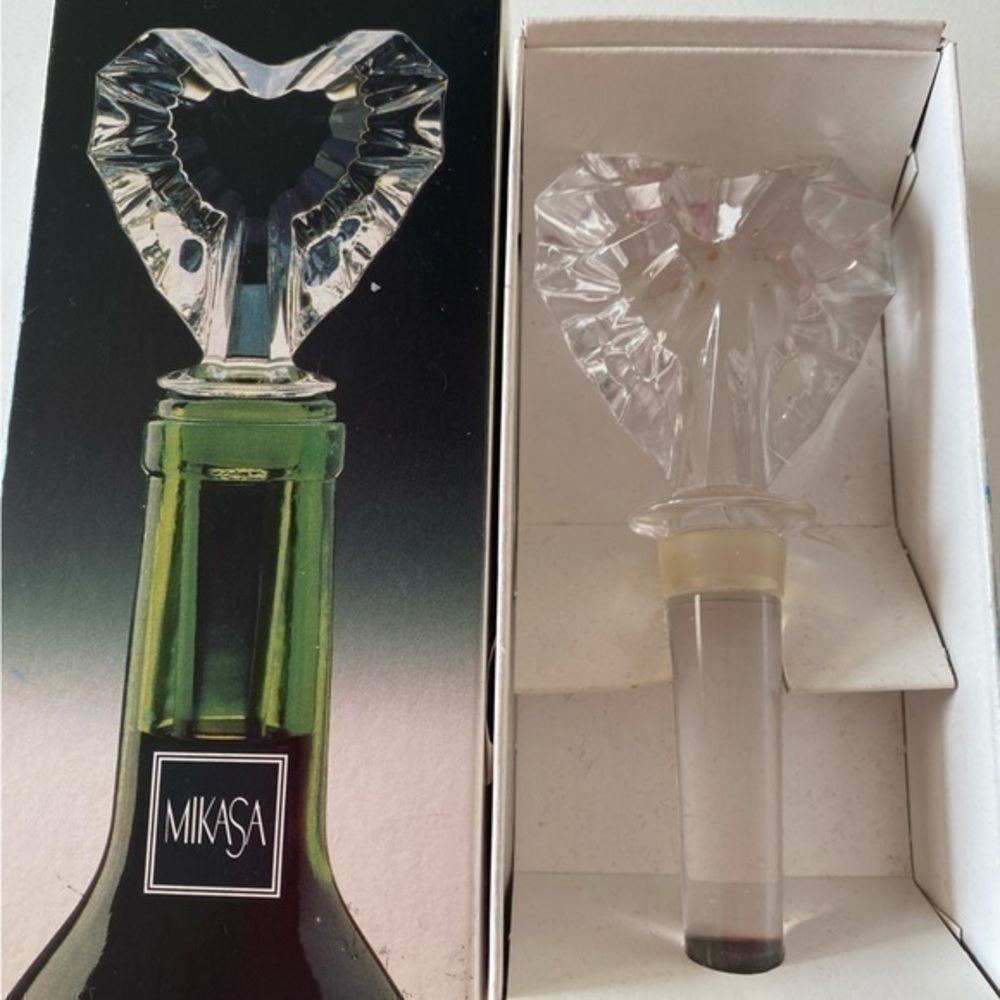 Mikasa Austrian Crystal Glass Heart Shaped Wine Stopper NIB